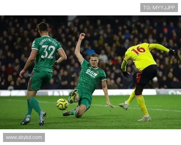 北京羽毛球队以99分领跑钻石联赛积分榜展现强劲实力