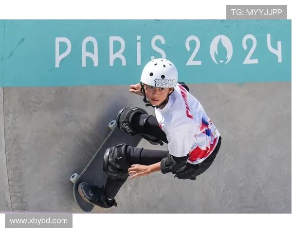 杨娜亲授滑板技巧与心得体会助你轻松掌握滑板运动的乐趣与挑战