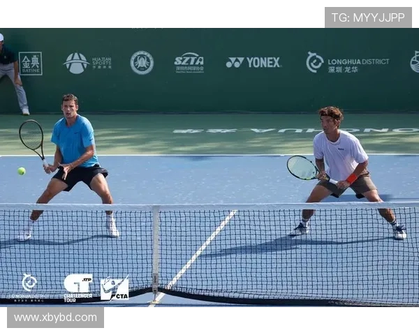 深圳网球队在大师赛中的灵活性展现与战术创新分析