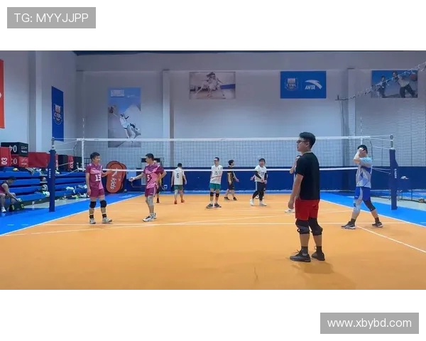 重庆排球队状态引发热议球迷对表现和战术产生分歧