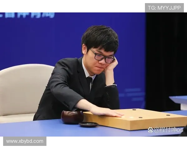 人工智能围棋对决：AlphaGo与柯洁的巅峰之战回顾与启示