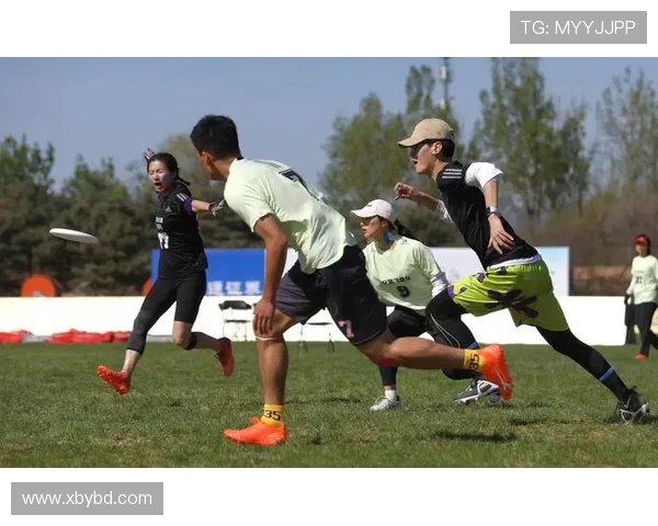 飞盘竞技的魅力揭晓：深入广州飞盘队的赛场经验与成长之路